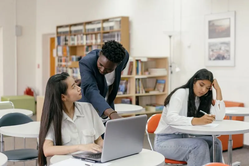 Students in a digital marketing training class